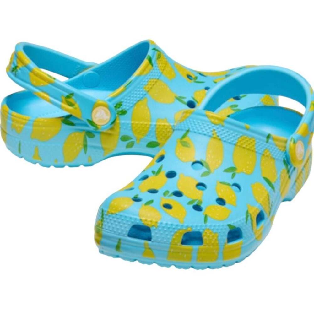 Crocs Classic Clog Kids Size 5/7 Lemon Print Blue Slip-On Sandals